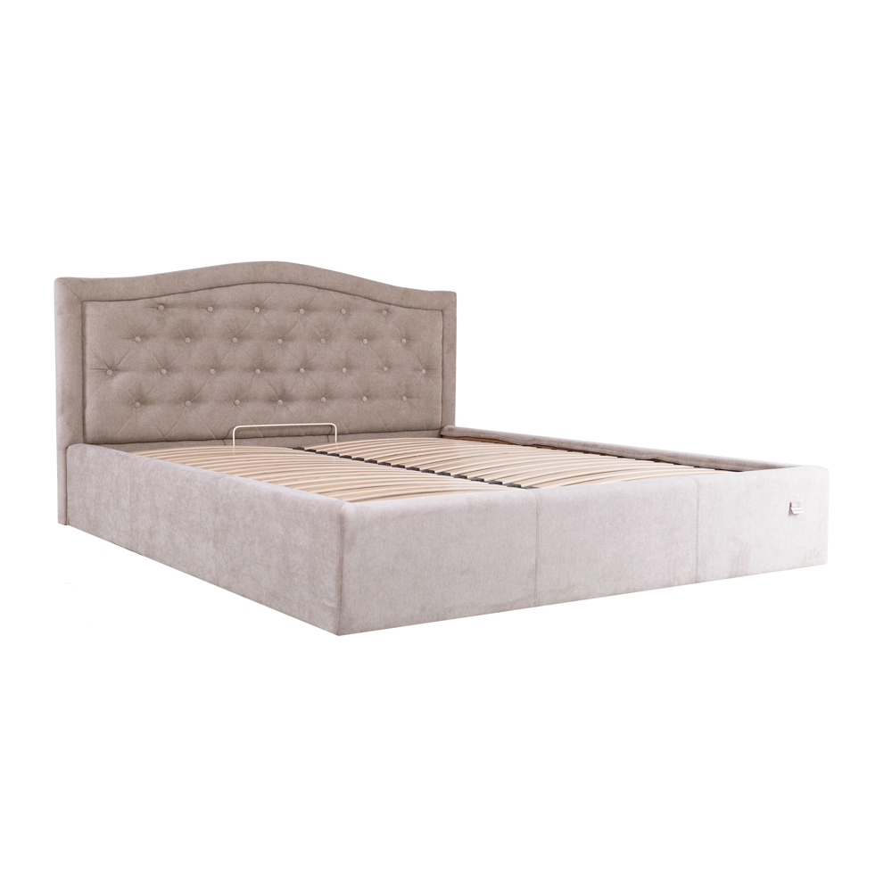 Cama Richman Scarlett